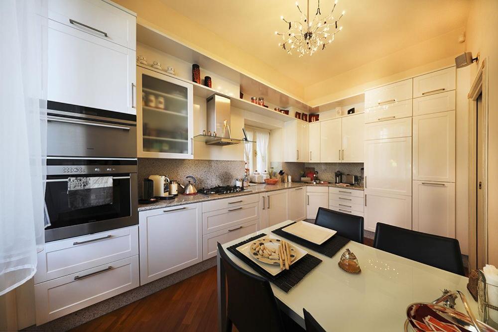 Villa Castiglioni Luxury Apartment 拉利奥 外观 照片