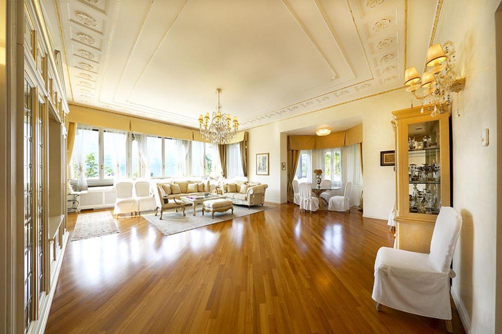 Villa Castiglioni Luxury Apartment 拉利奥 外观 照片
