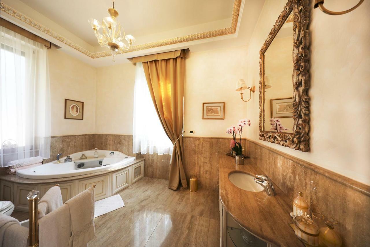 Villa Castiglioni Luxury Apartment 拉利奥 外观 照片