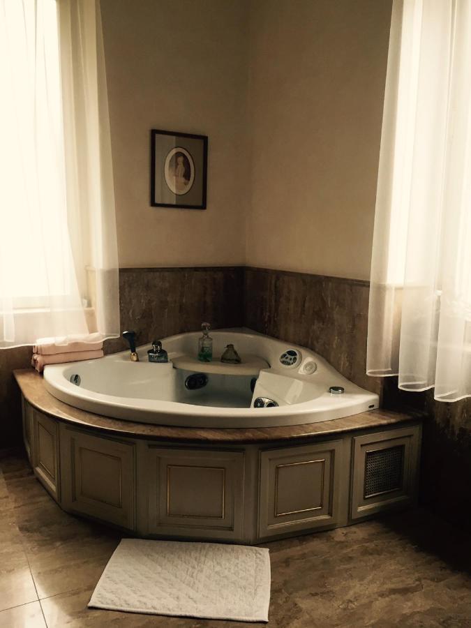 Villa Castiglioni Luxury Apartment 拉利奥 客房 照片