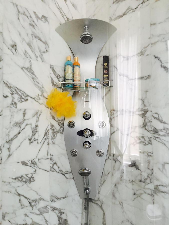 Villa Castiglioni Luxury Apartment 拉利奥 客房 照片